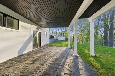 11 Elmwood Court Livingston NJ 07039