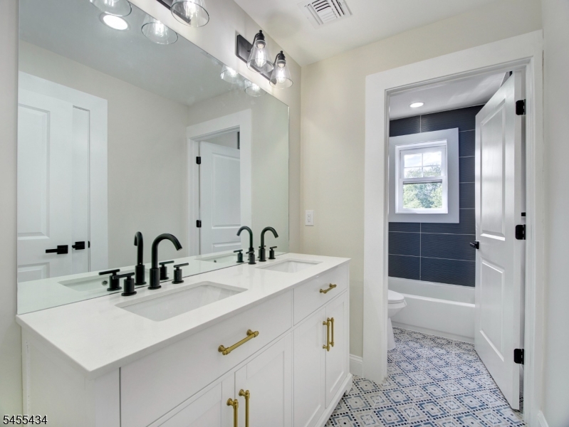 314 Madison Hill Road Clark NJ 07066