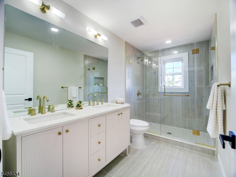 314 Madison Hill Road Clark NJ 07066