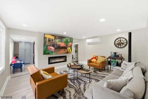 28 Wagners Lane Warren NJ 07059