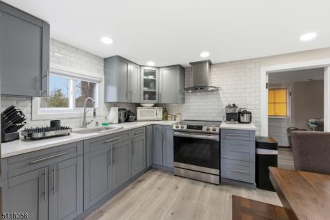 28 Wagners Lane Warren NJ 07059