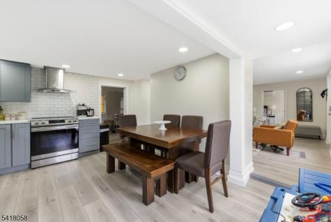 28 Wagners Lane Warren NJ 07059