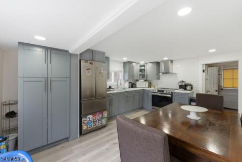 28 Wagners Lane Warren NJ 07059