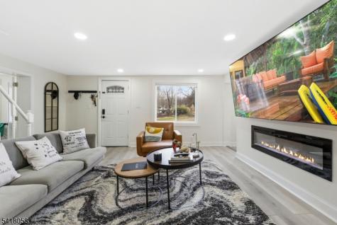 28 Wagners Lane Warren NJ 07059