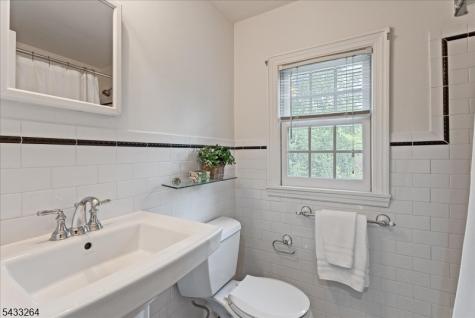 687 Grove Street Montclair NJ 07043