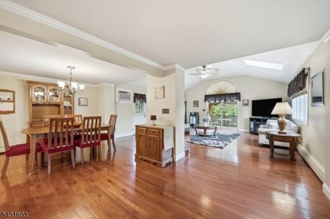 17 Kiowa Oakland NJ 07436