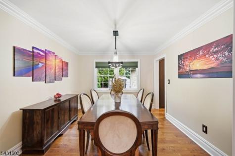 17 Kiowa Oakland NJ 07436