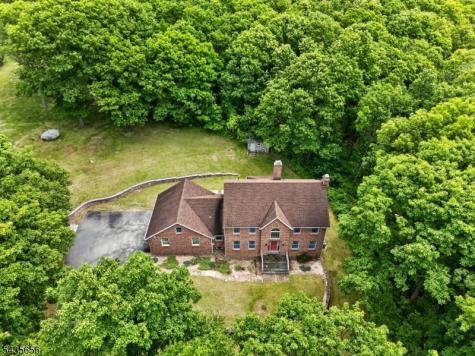 136 Henderson Road West Milford NJ 07460