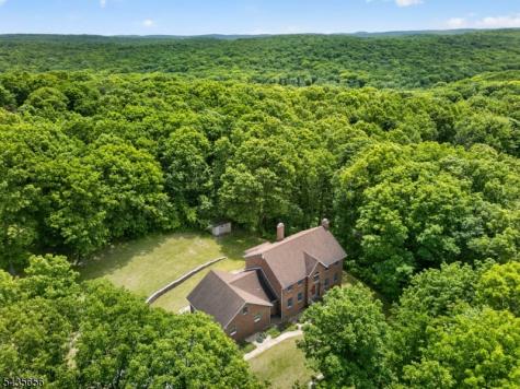 136 Henderson Road West Milford NJ 07460