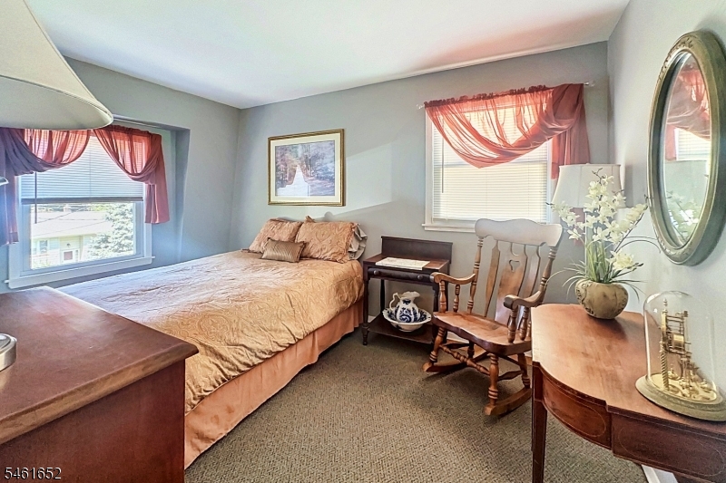 9 Barton Lane Hopatcong NJ 07843