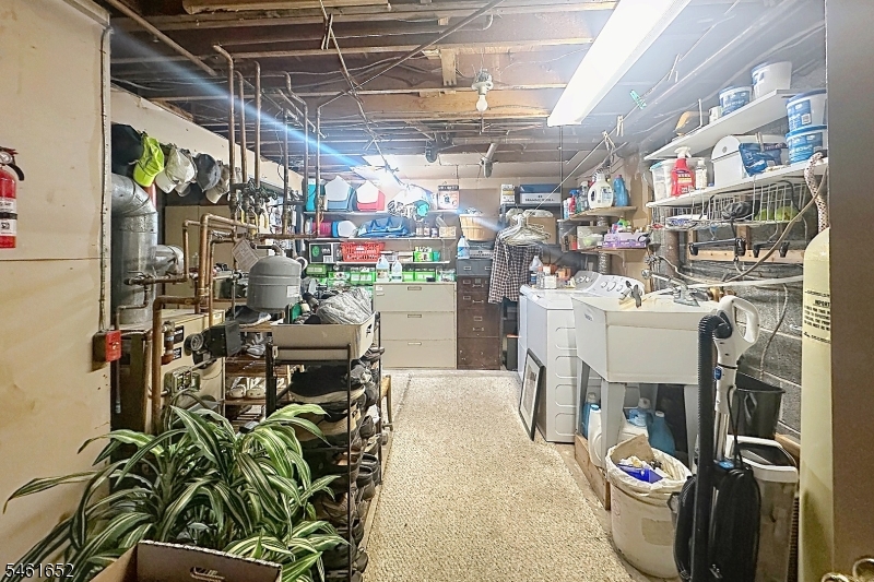 9 Barton Lane Hopatcong NJ 07843