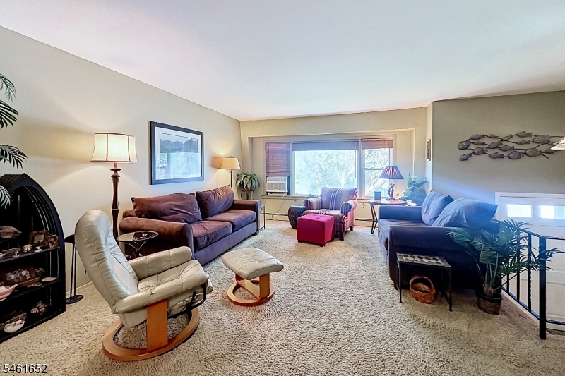 9 Barton Lane Hopatcong NJ 07843