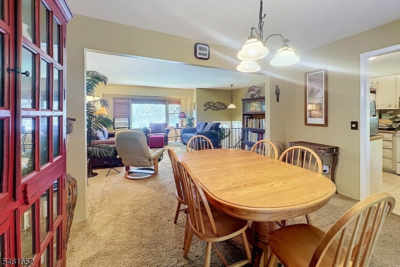 9 Barton Lane Hopatcong NJ 07843