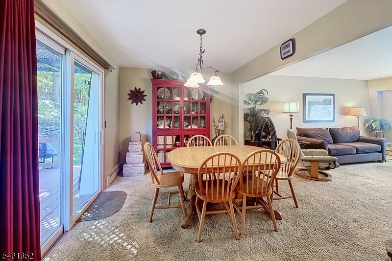 9 Barton Lane Hopatcong NJ 07843