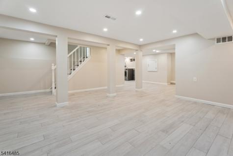 28 Elmwood Road Springfield NJ 07081