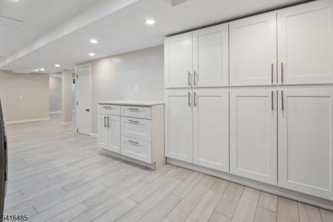 28 Elmwood Road Springfield NJ 07081
