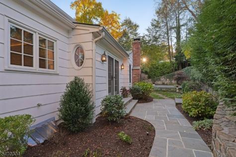 6 Cleveland Road Summit NJ 07901