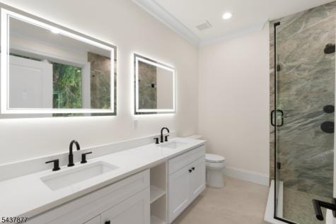 13 Harding Place Livingston NJ 07039