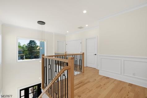 13 Harding Place Livingston NJ 07039