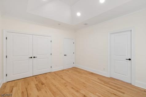13 Harding Place Livingston NJ 07039