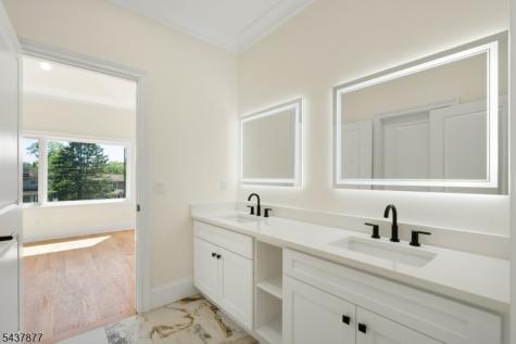 13 Harding Place Livingston NJ 07039