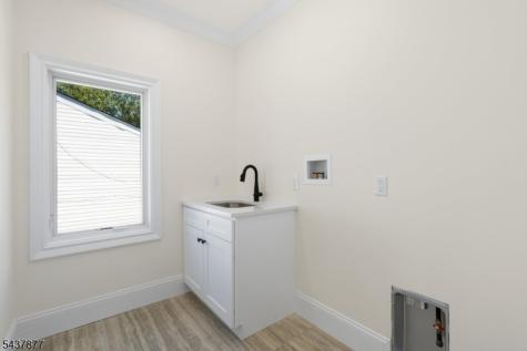 13 Harding Place Livingston NJ 07039