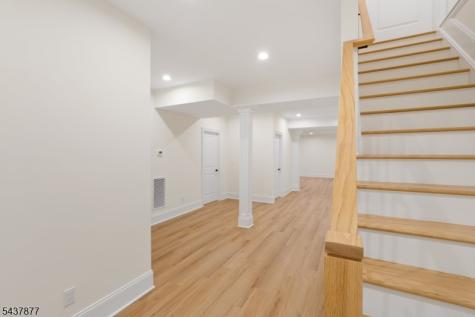13 Harding Place Livingston NJ 07039