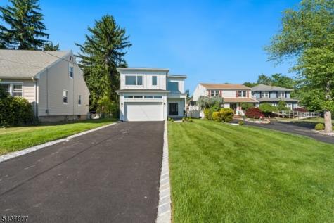 13 Harding Place Livingston NJ 07039