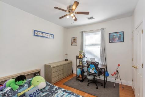 71 Parker Avenue Hawthorne NJ 07506