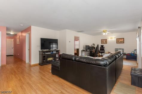71 Parker Avenue Hawthorne NJ 07506