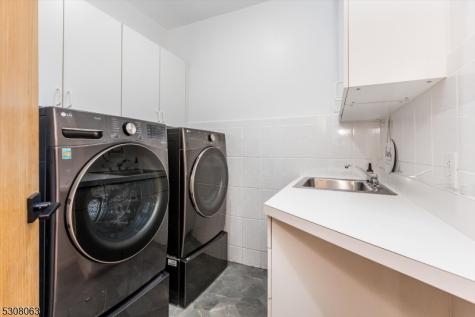 4 Ash Avenue West Orange NJ 07052