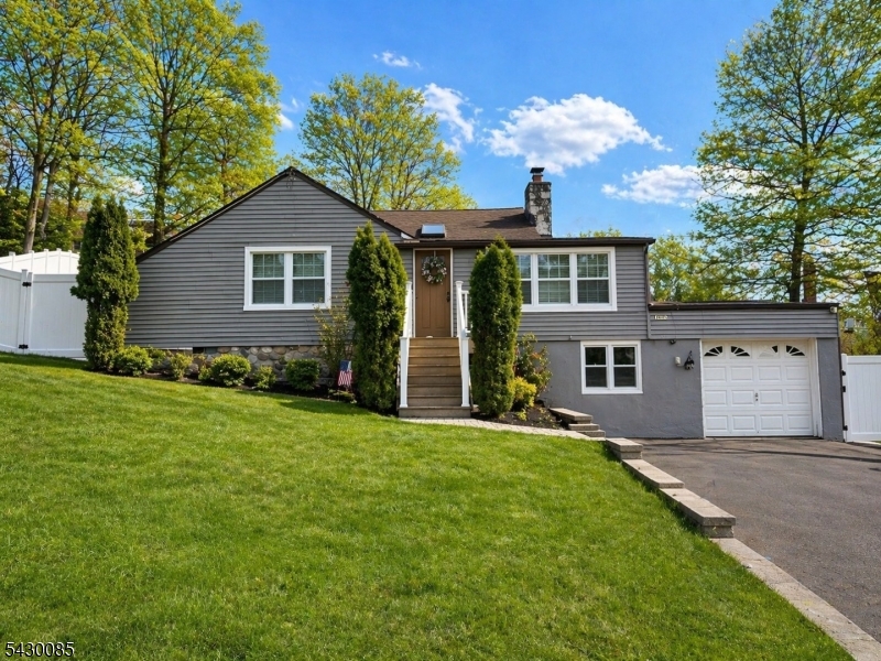 75 Lake Trail E Wayne NJ 07470