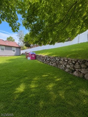 75 Lake Trail E Wayne NJ 07470