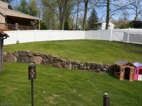 75 Lake Trail E Wayne NJ 07470