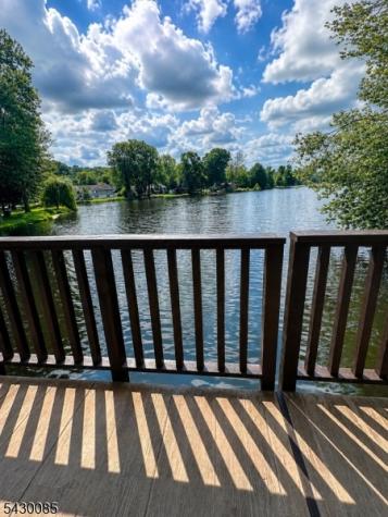 75 Lake Trail E Wayne NJ 07470