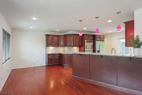 77 Schwin Drive Clark NJ 07066