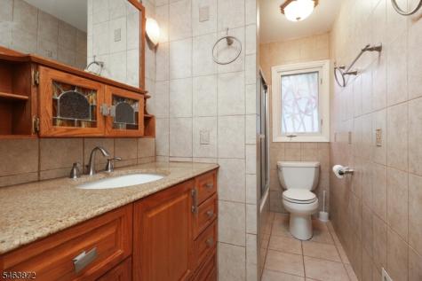 77 Schwin Drive Clark NJ 07066