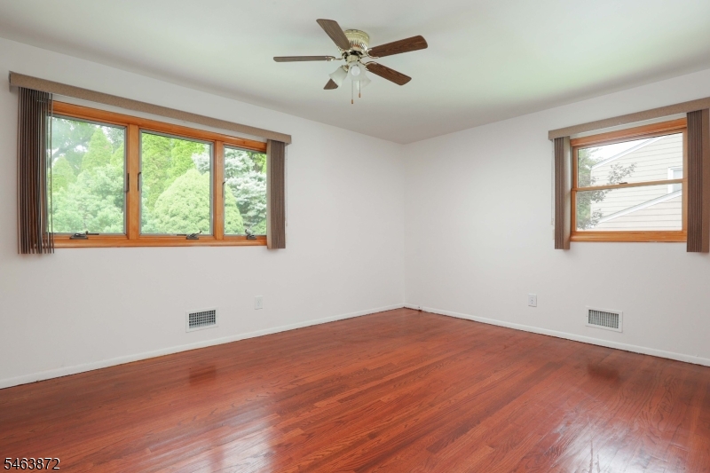 77 Schwin Drive Clark NJ 07066