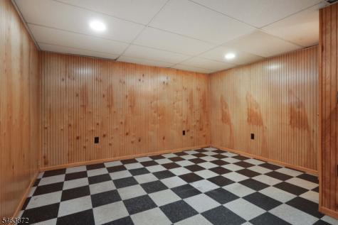 77 Schwin Drive Clark NJ 07066
