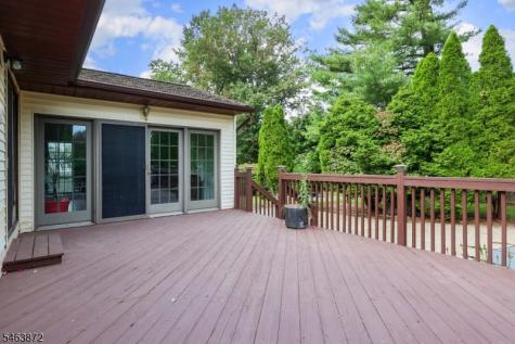 77 Schwin Drive Clark NJ 07066