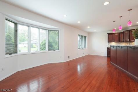 77 Schwin Drive Clark NJ 07066