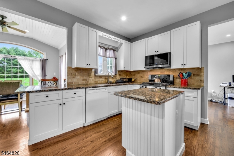 1909 Gary Road Greenwich NJ 08886