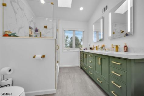 1909 Gary Road Greenwich NJ 08886
