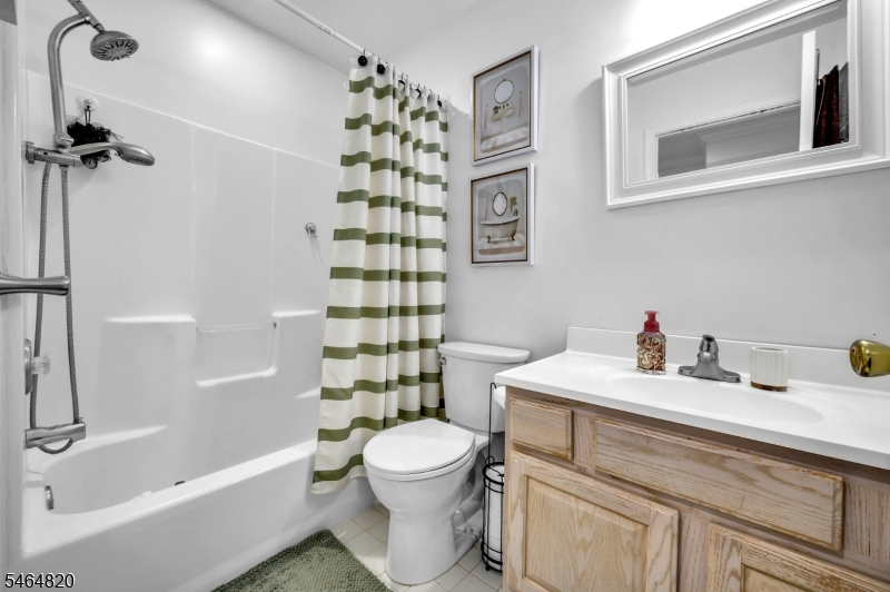 1909 Gary Road Greenwich NJ 08886