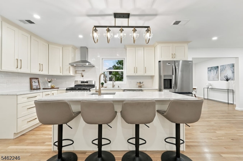 152 Glenwood Court Union NJ 07083