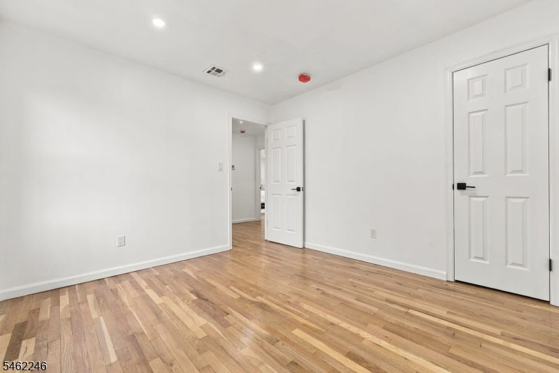 152 Glenwood Court Union NJ 07083