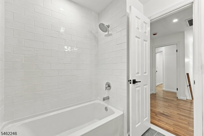 152 Glenwood Court Union NJ 07083