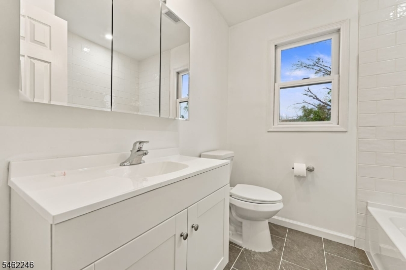 152 Glenwood Court Union NJ 07083