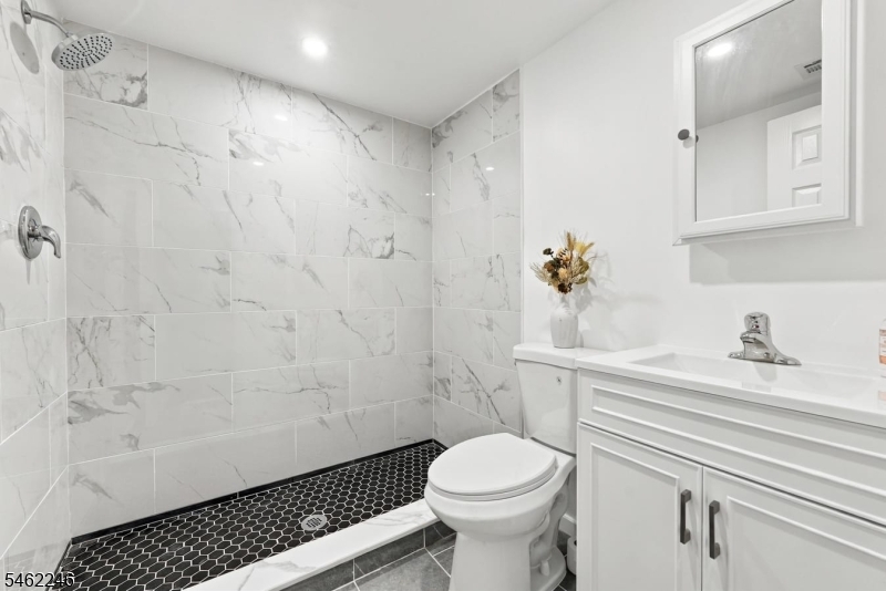 152 Glenwood Court Union NJ 07083