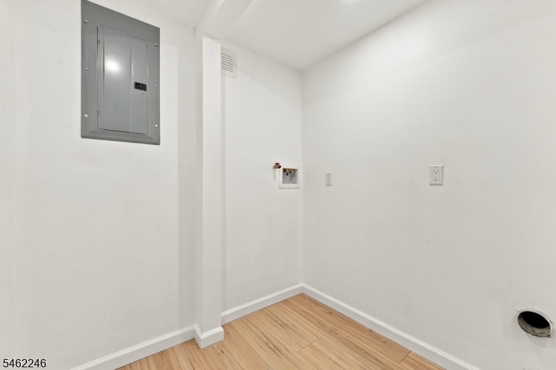 152 Glenwood Court Union NJ 07083